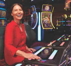 Capsa Susun hand-arrangement interface on vipdewa slot showing five-card back, five-card middle, and three-card front hand zones